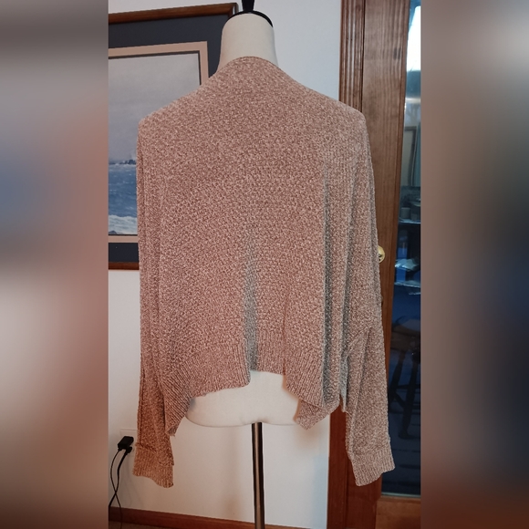 Harper Heritage Tan Cropped Sweater Medium - Picture 2 of 4